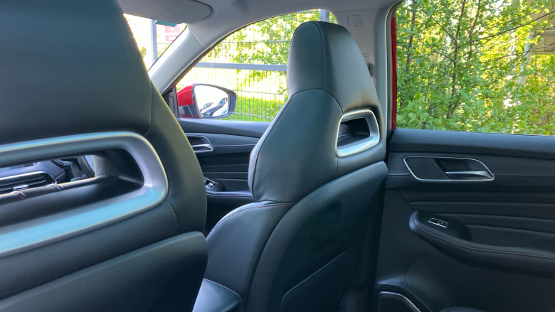 MG Hs 1.5 T-GDI Exclusive 5dr DCT Petrol Hatchback